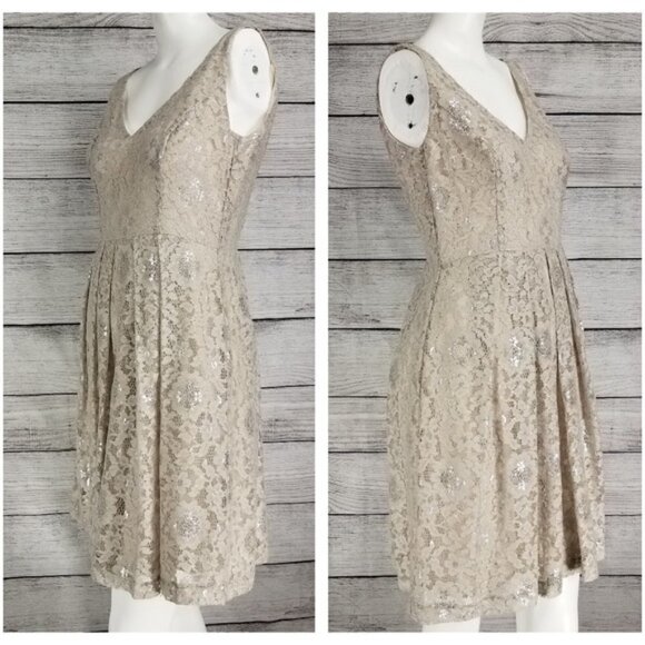 Donna Morgan 2 Fit & Flare Sleeveless Dress Floral Lace Metallic Bridesmaid - Picture 2 of 8